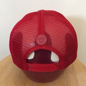 versace red hat